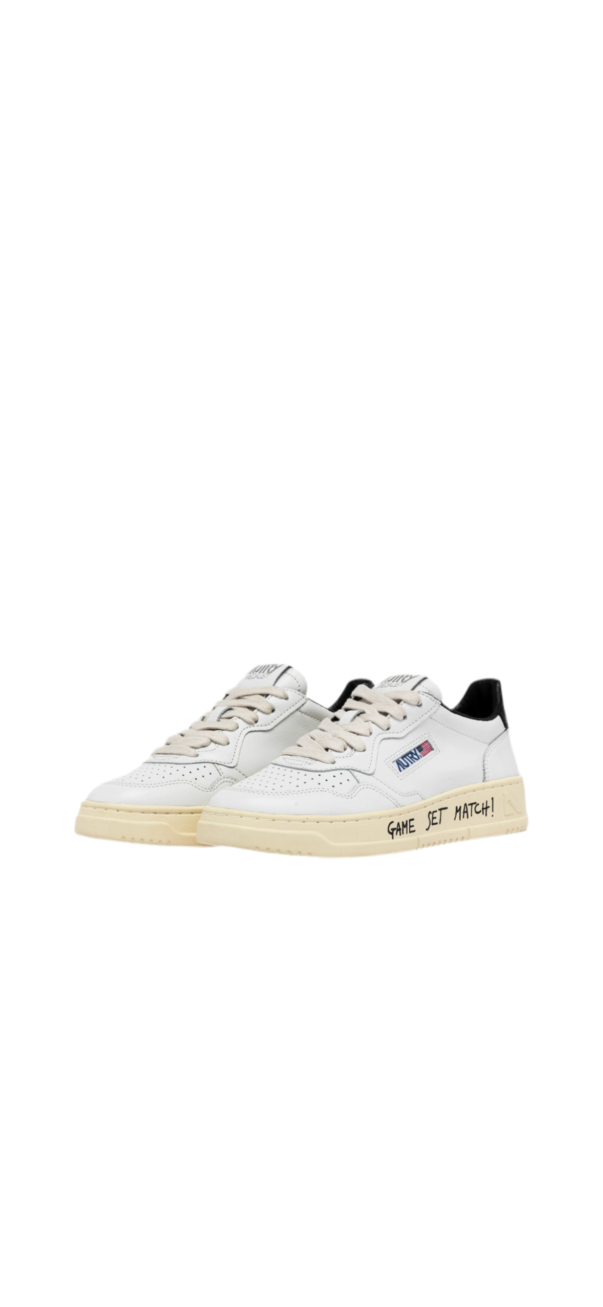 AUTRY SNEAKERS
SNEAKERS MEDALIST LOW IN PELLE BIANCA E NERA CON LETTERING