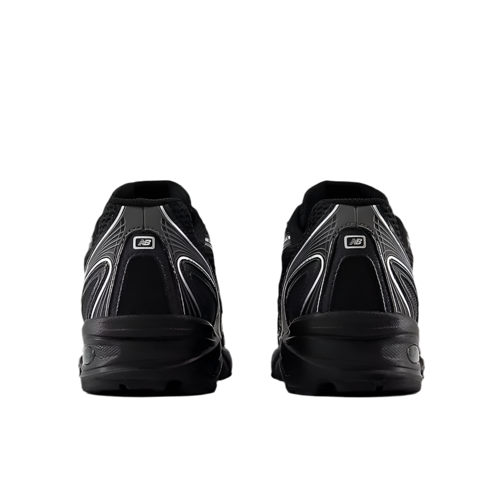 New Balance 740 Black