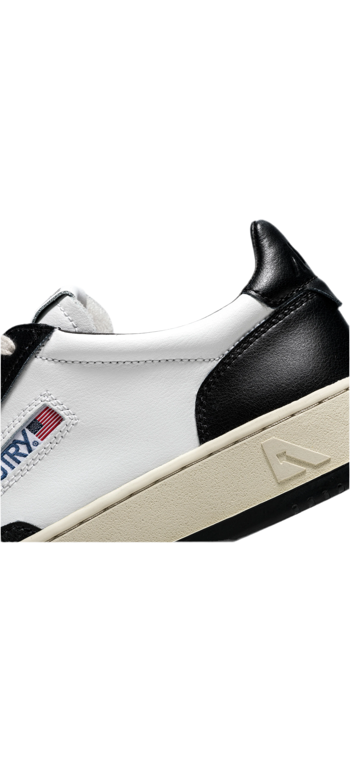 AUTRY SNEAKERS
SNEAKERS MEDALIST LOW BICOLOR IN PELLE BIANCA E NERA
