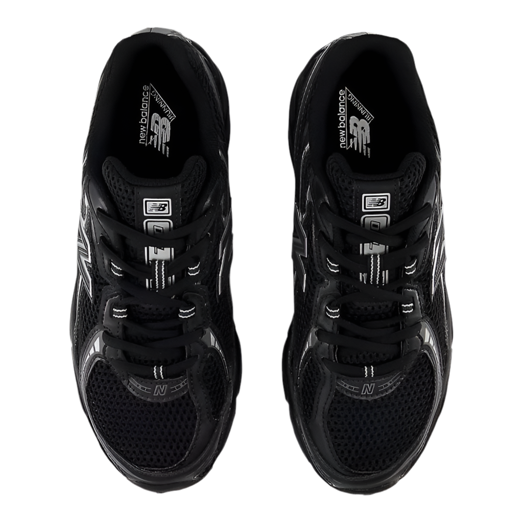 New Balance 740 Black