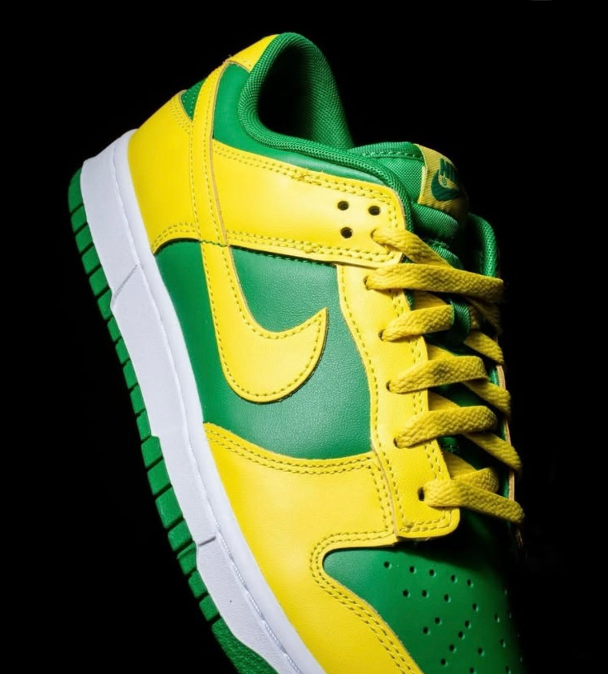 Nike Dunk Low Retro Reverse Brazil