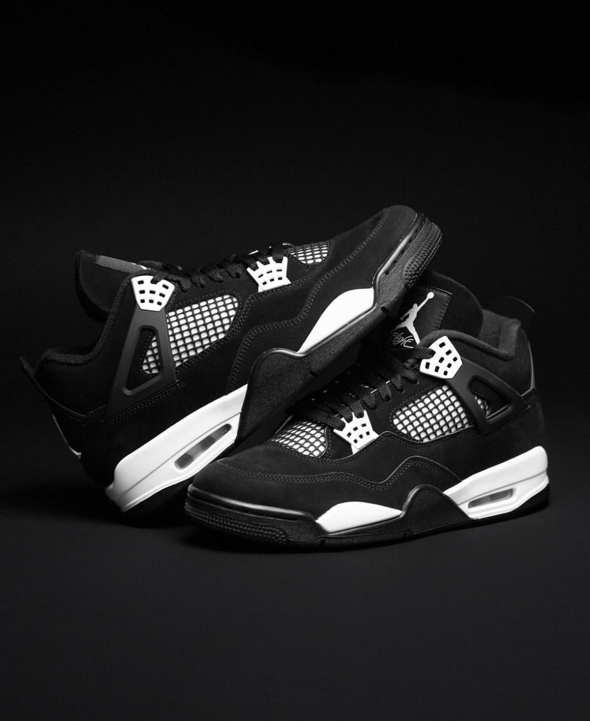 Air Jordan 4 Retro White Thunder