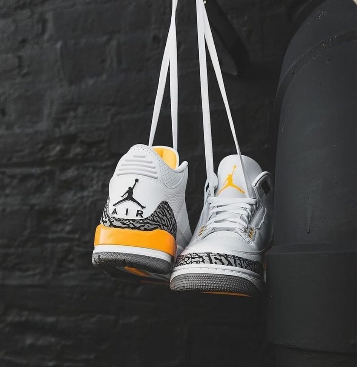 Air Jordan 3 Laser Orange