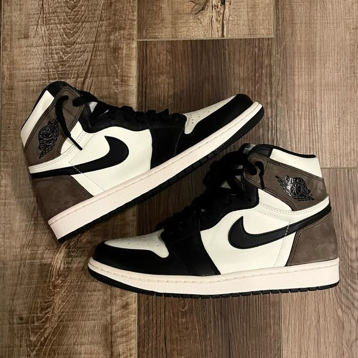 Jordan 1 Retro High Dark Mocha