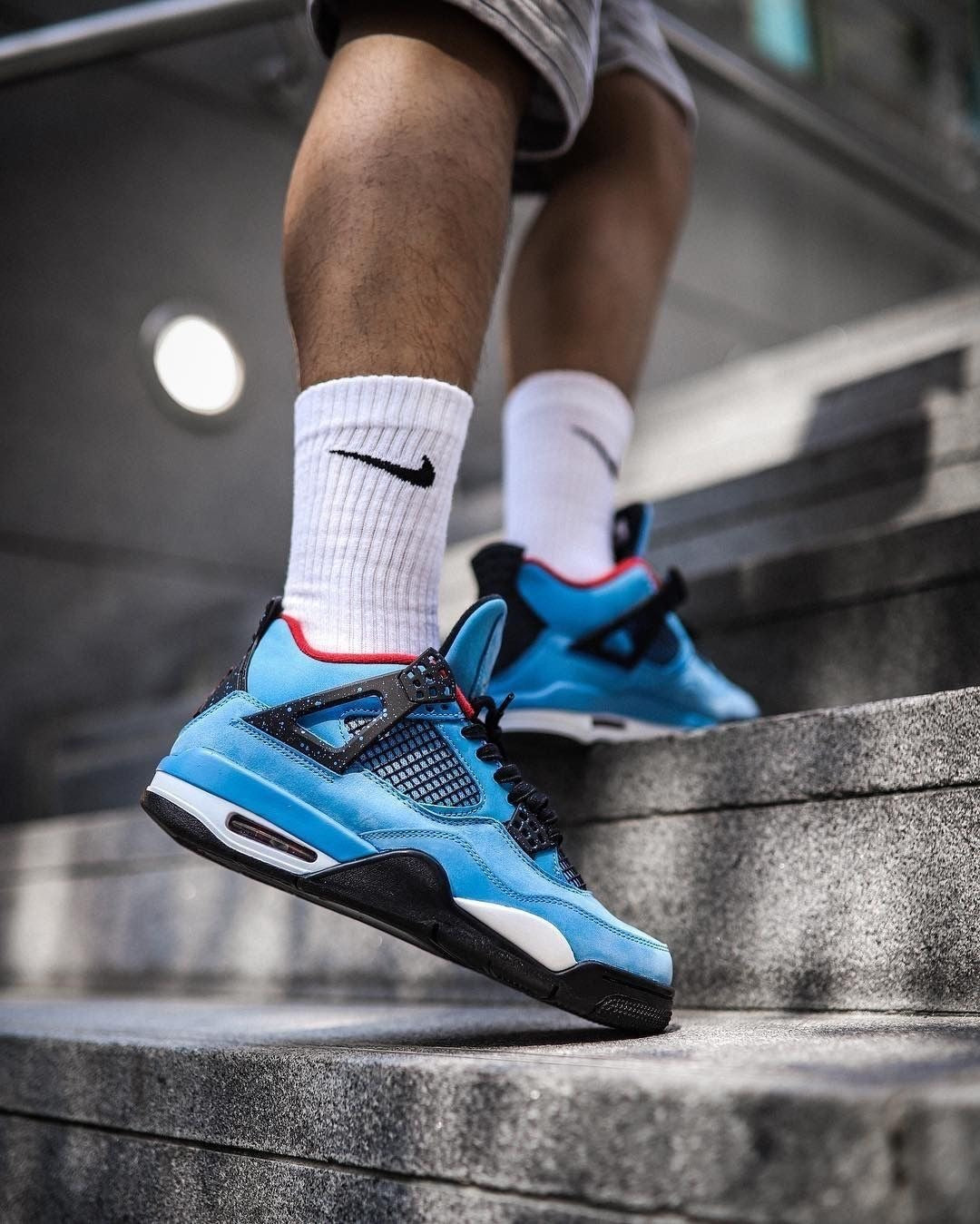 Air Jordan 4 Retro Travis Scott Cactus Jack