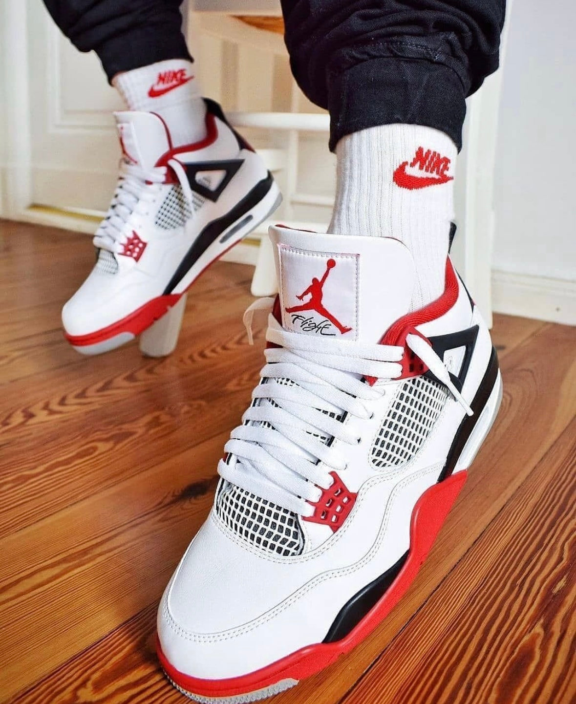Air Jordan 4 Retro Red Fire
