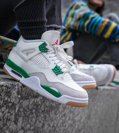 Air Jordan 4 Retro SB Pine Green