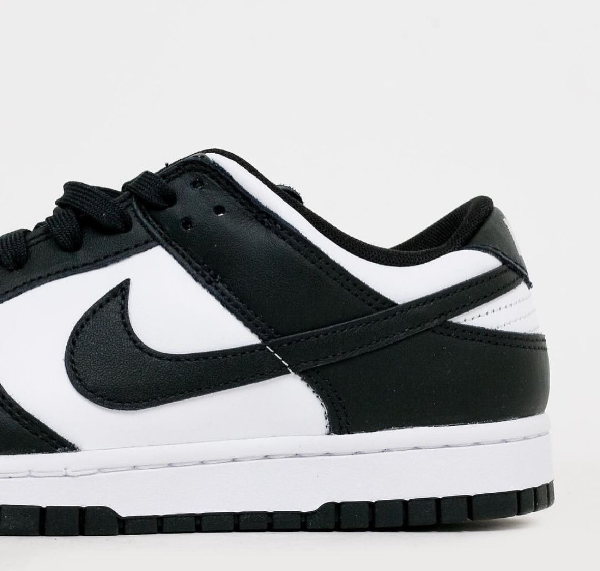 Nike Dunk Low Black White