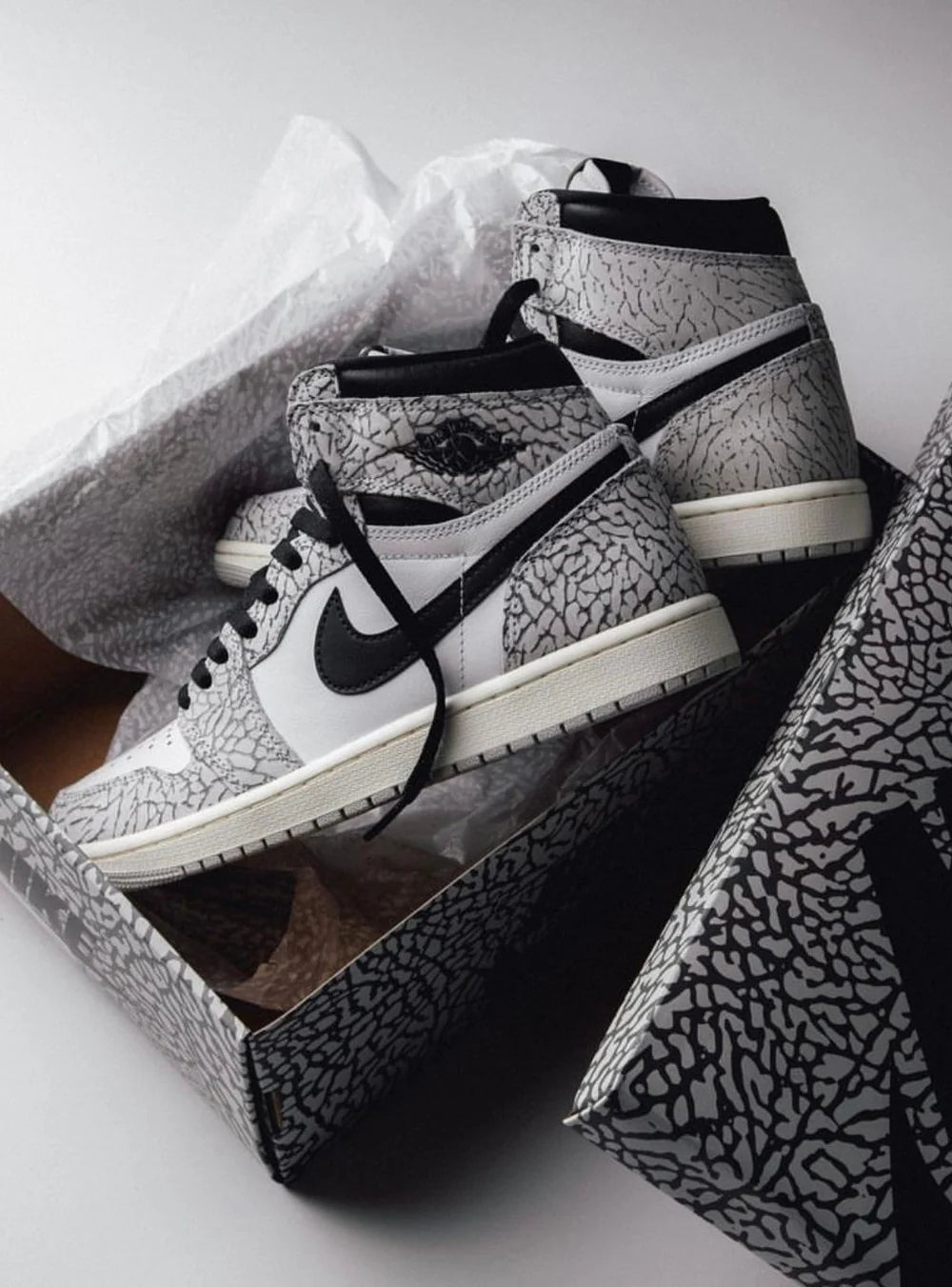 Air Jordan 1 Retro High OG White Cement